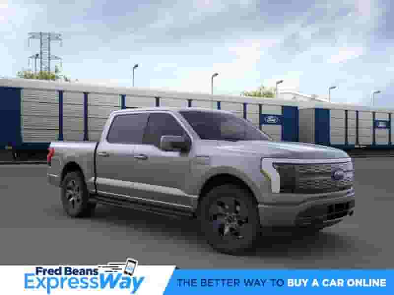 Ford F-150 Lightning Lariat 2023